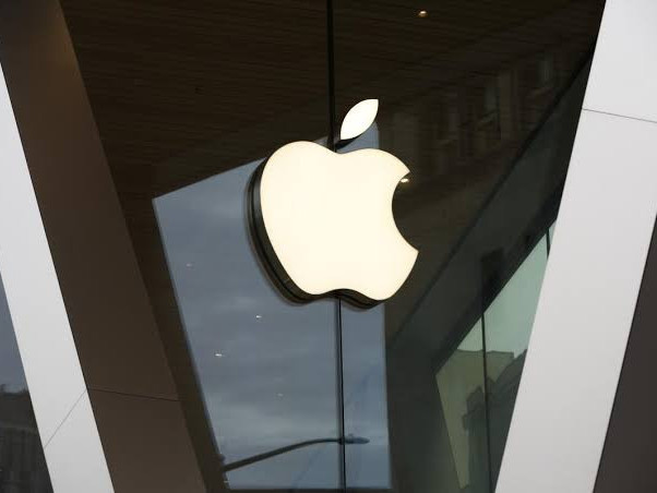 “App Store”-ын хариуцлагагүй байдлаас болж хохирсон иргэд Apple-ийг шүүхэд өгчээ